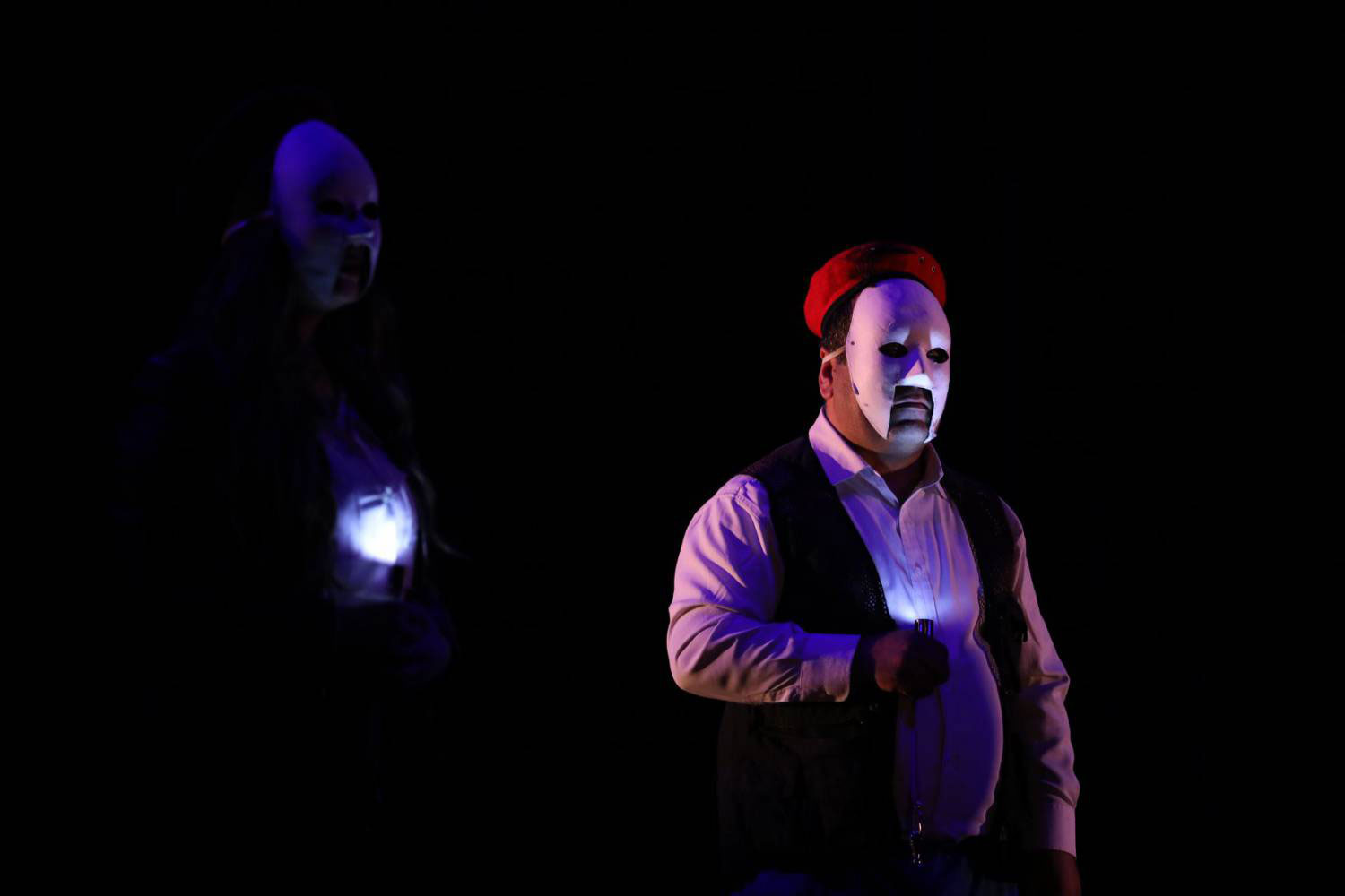 أداء مسرحي متطور