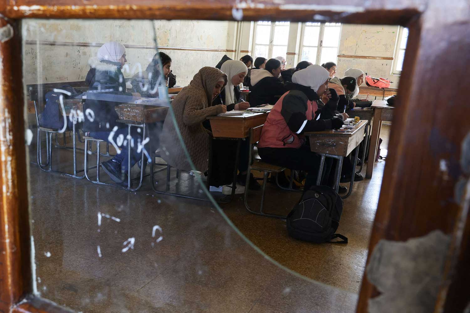 بنية تحتية تعليمية منهارة