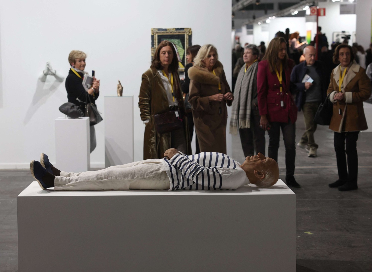 حضور طاغ لمبدع مريدوه كثر