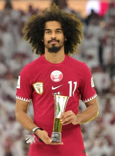 ◄ يتنافس مع الدوسري القطري عفيف المتوج لعامي 2019 و2023 والذي يسعى ليصبح أول لاعب ينال الجائزة ثلاث مرات