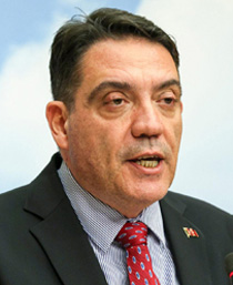 يانكي باغجي أوغلو: نظام الدفاع الجوي لدينا ليس في المستوى المطلوب.. أخفقنا في تطويره